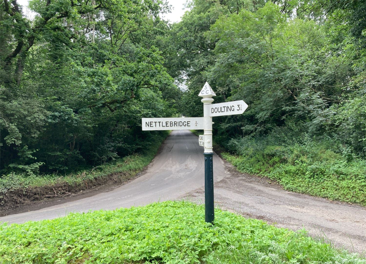 Explore the area signpost in rural lanes